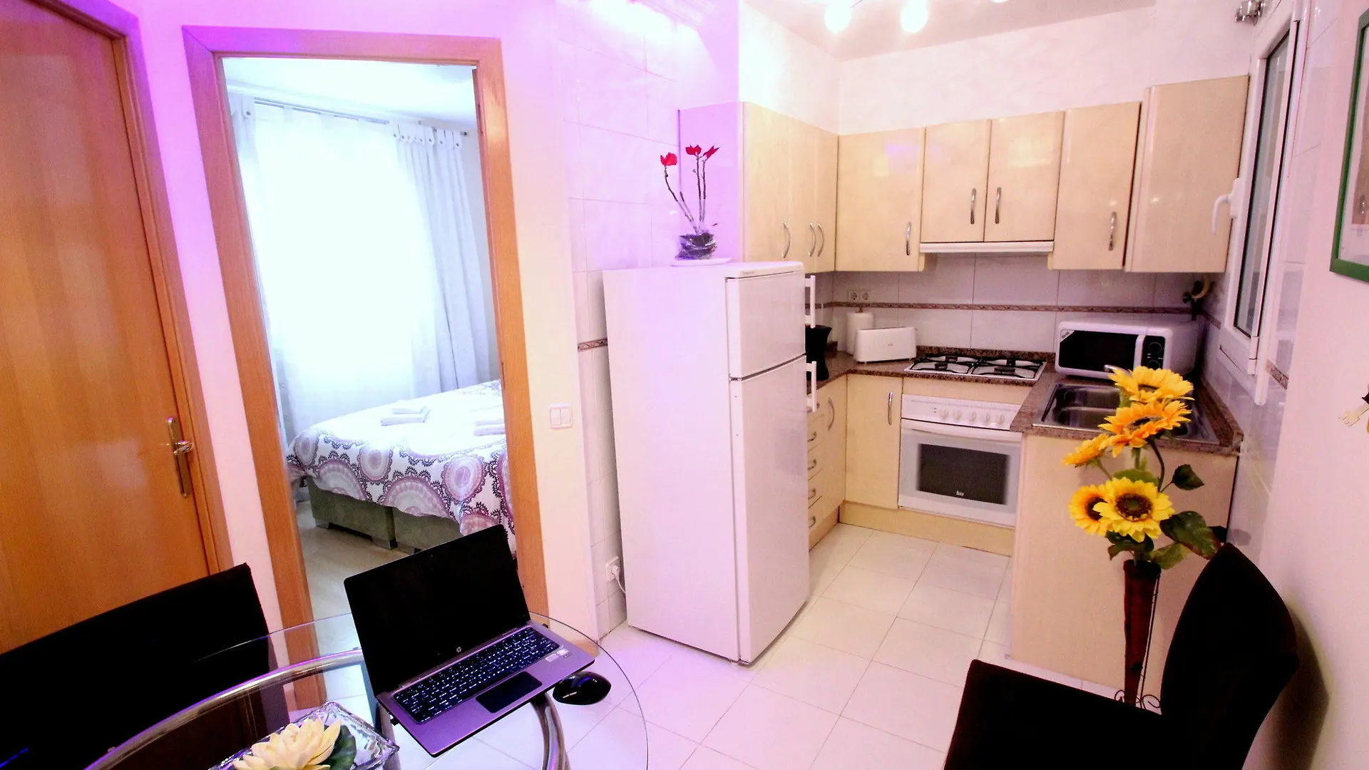 Stopbarcelona Universidad Apartments