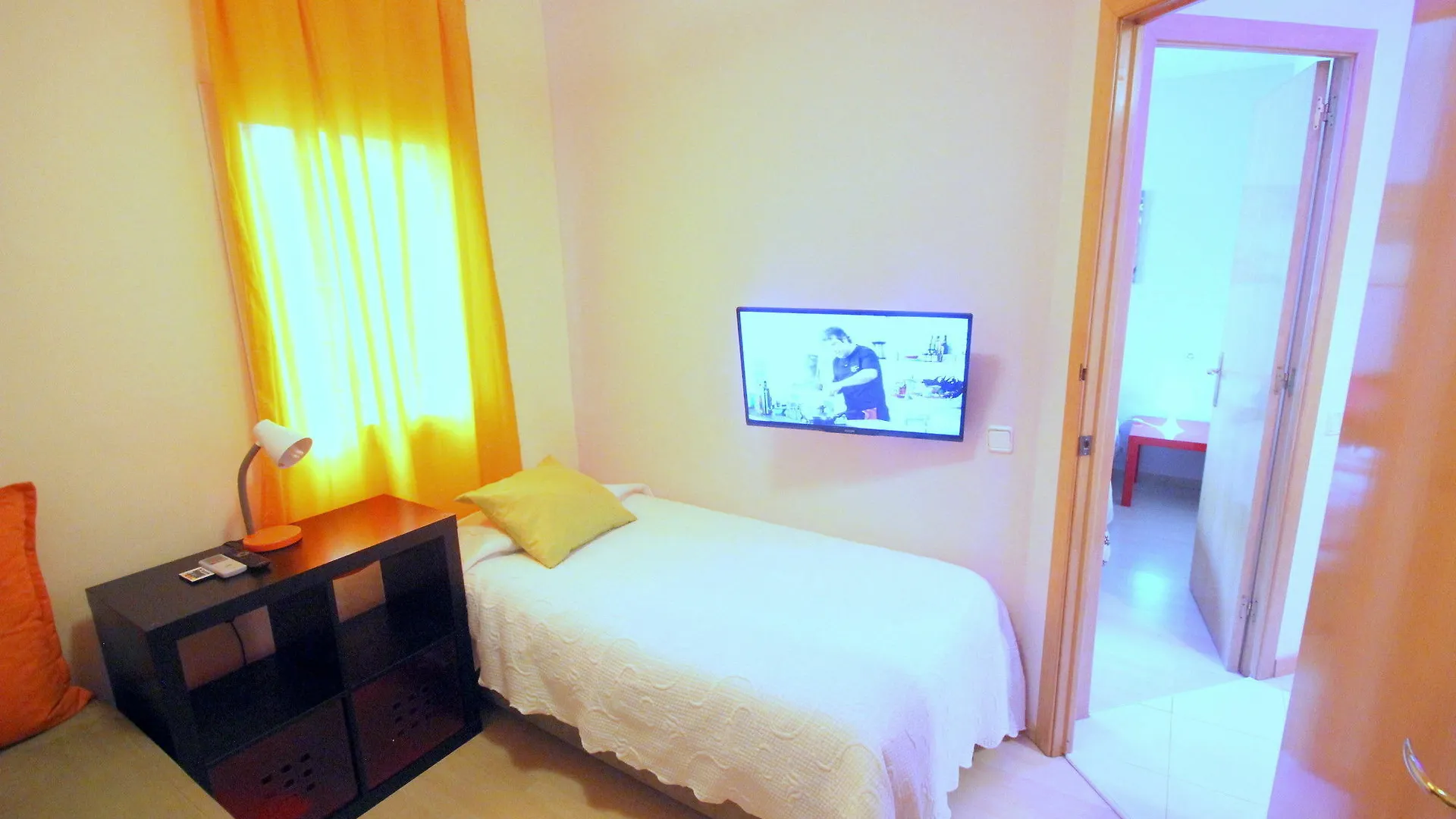 Stopbarcelona Universidad Apartments